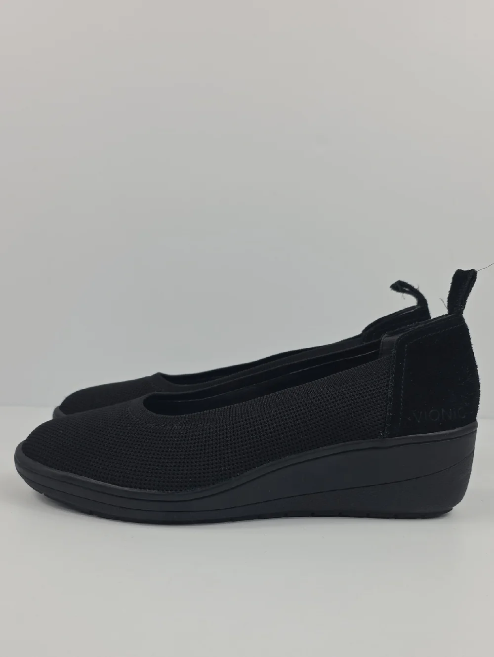 Vionic Jacey Black Slip-on Wedge Women's Shoes Size 9.5